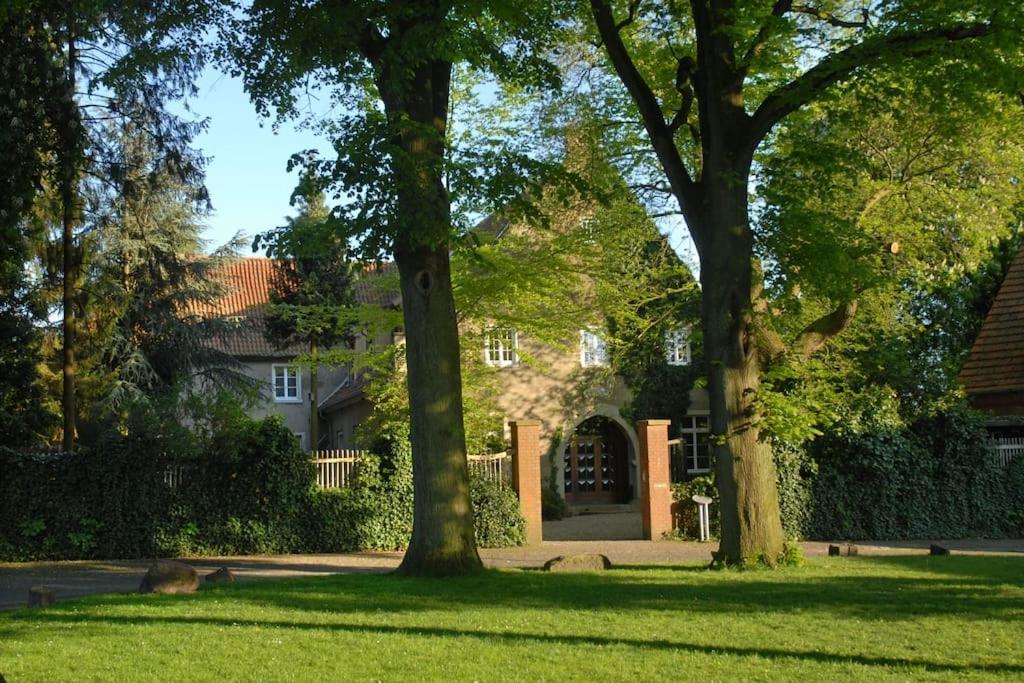Haus Keppelborg: Zi Antonia Mit Kirchplatzblick Apartamento Heek Exterior foto